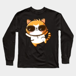 Cute ginger cat wearing sunglasses Long Sleeve T-Shirt